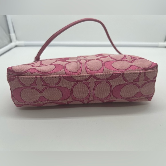 COACH VINTAGE Y2K F42839 Hot Pink Signature Turnlock Large Wristlet Small Purse - Picture 8 of 17